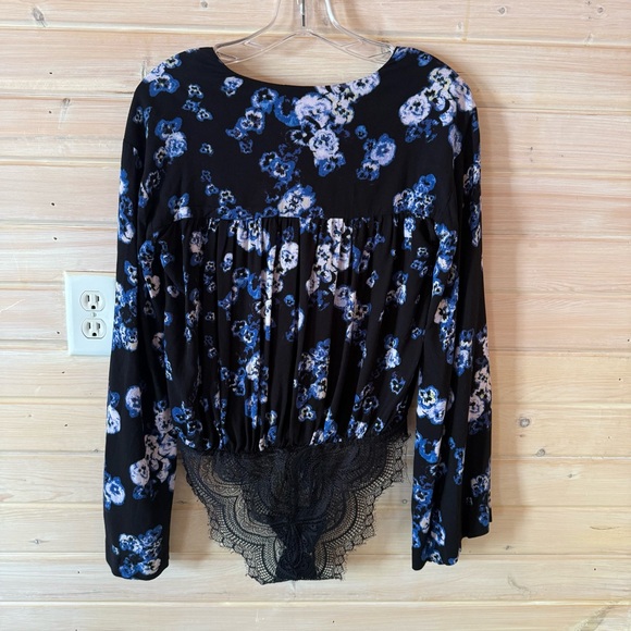 Free People Intimately Black Blue Floral Lace Bodysuit XS | Wide Sleeve Boho - Picture 2 of 5